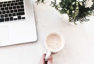 76人与雷霆巅峰对决：恩比德与亚历山大闪耀，战术对决分析